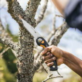 Kép 9/11 - Fiskars Plus összecsukható fűrész SW68