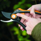 Kép 5/7 - Fiskars SmartFit™ metszőolló P68