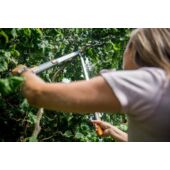Kép 5/8 - Fiskars SmartFit teleszkópos ágvágó L86