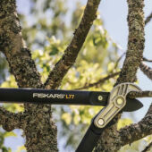 Kép 5/6 - FiskarsPowerGear™ műanyag fogaskerekes ágvágó, rávágó (L) méret L77