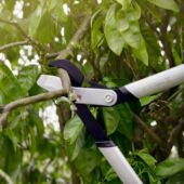 Kép 2/2 - Fiskars PowerGearX™fém fogaskerekes ágvágó (L) méret