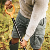 Kép 2/7 - Fiskars Solid fém hegyes ásó 116 cm