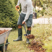 Kép 4/7 - Fiskars Solid lapát