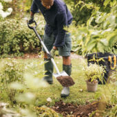 Kép 2/10 - Fiskars Xact teleszkópos ásólapát, 110-130cm