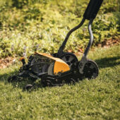 Kép 8/13 - Fiskars StaySharp™ Max kézi fűnyíró, 60 cm