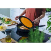 Kép 3/5 - Fiskars fröccsenésgátló, szilikon felülettel 2