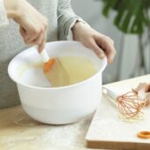 Kép 2/4 - Fiskars tésztakaparó 1