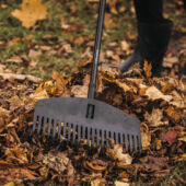 Kép 2/5 - Fiskars Solid lombseprű (M)