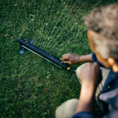 Kép 6/12 - Fiskars X-Series Oszcilláló esőztető (S-M)