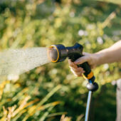 Kép 4/5 - Fiskars Solid Locsoló pisztoly, zuhany, front vezérlésű