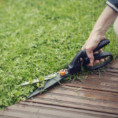 Kép 3/4 - Fiskars SmartFit fűnyíró olló GS40