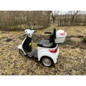 Kép 19/20 - Hecht citis max-white metál fehér akkumulátoros robogó