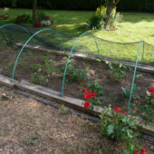 Kép 2/3 - Nortene ARC-PVC rugalmas fóliasátor rúd, 2,5m, Zöld