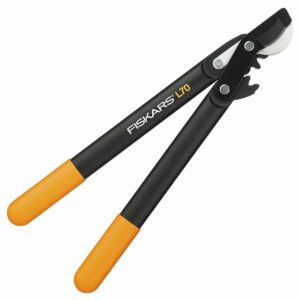 Fiskars PowerGear™ műanyag fogaskerekes ágvágó, horgos fejű (S) méret L70