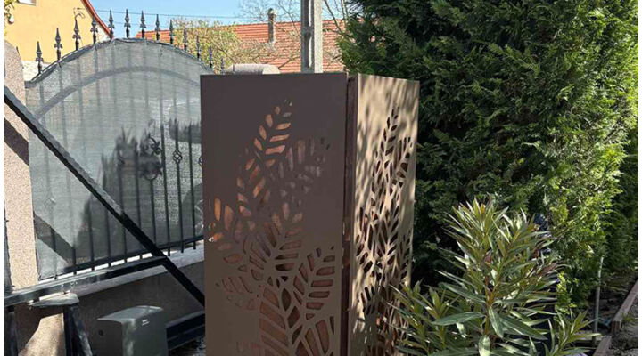 Kuka, szemetes eltakarása paravánnal (szemetes tároló)