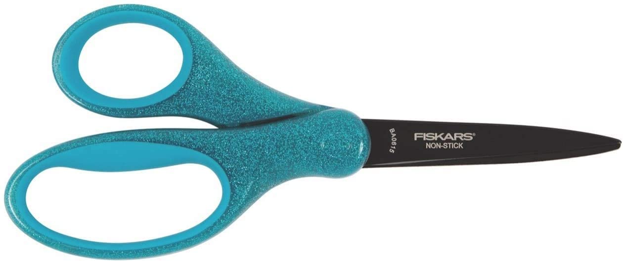 Fiskars gyerekolló, kék csillámokkal, 18 cm
