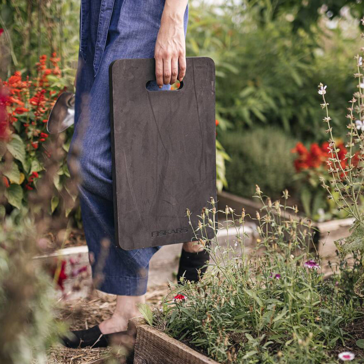 Fiskars Solid térdelő párna 46x28 cm