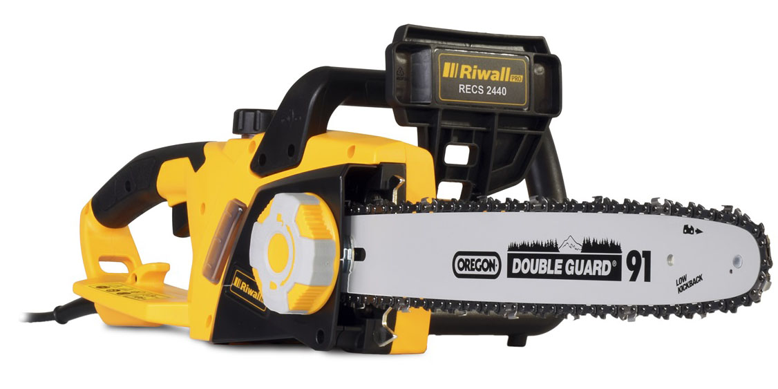 Riwall PRO RECS 2440 elektromos láncfűrész 2400 W motorral
