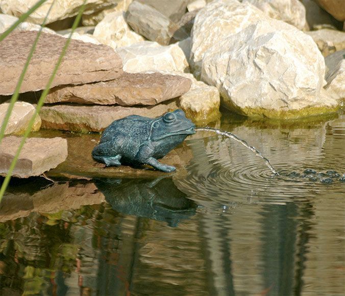 Ubbink Béka kicsi, 12 cm bronzszínű vízköpő figura